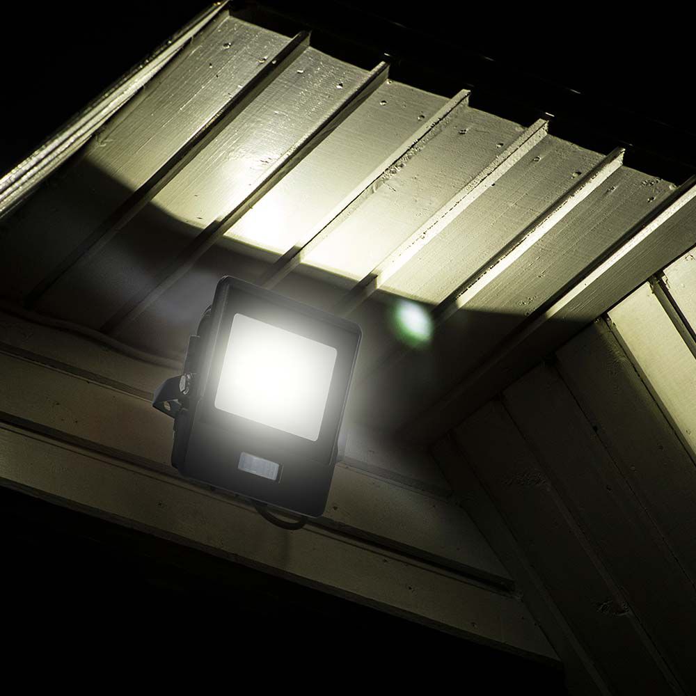 V-TAC LED Flutlicht 10W Warmweiss 138mm IP65